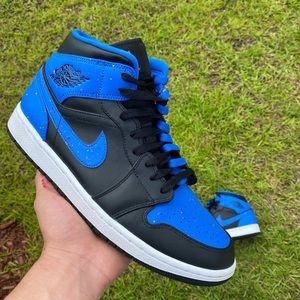 ‘ Royal Paint Splatter ‘ Air Jordan 1’s